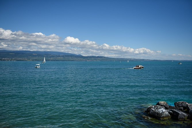 Private Trip From Geneva to Yvoire and Évian-Les-Bains in France - The Sum Up