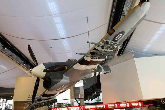 Private Trip From Paris to Visit the Caen Memorial Museum Aboard a Van (4/7 Pax) - Private Tour Experience