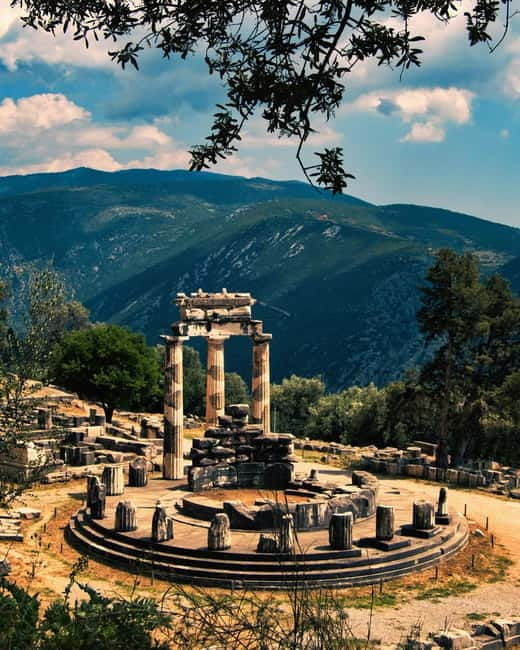 Private trip to Delphi with stay overnight in Galaxidi - Good To Know
