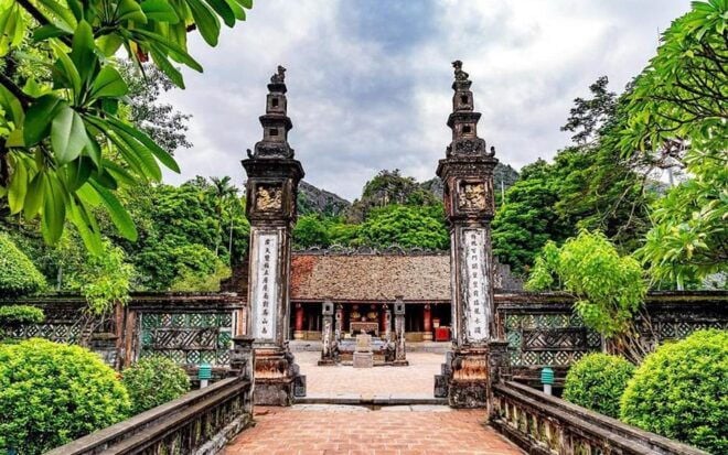 Private Trip:Hanoi - Hoa Lu - Trang an - Hang Mua 1 Day Tour - Inclusions and Exclusions