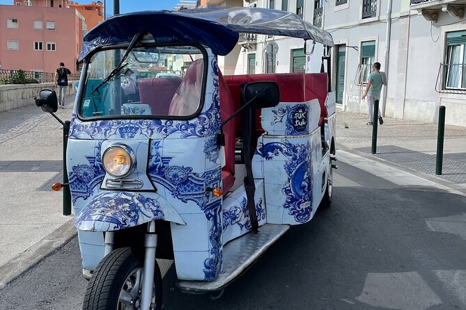 Private Tuk Tuk Tour in Lisbon 1H30 - Lisbons Charming Neighborhoods and Landmarks