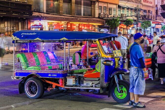 Private Tuktuk Authentic Food Tour (Chinatown-Flower Market) - Guides and Personal Touches