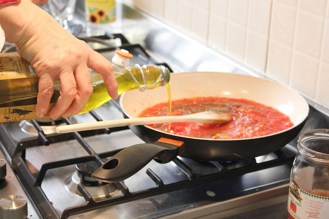 Private Tuscan Pasta Making Class and Dinner With a Local Expert in Florence - Pricing and Reservation Details