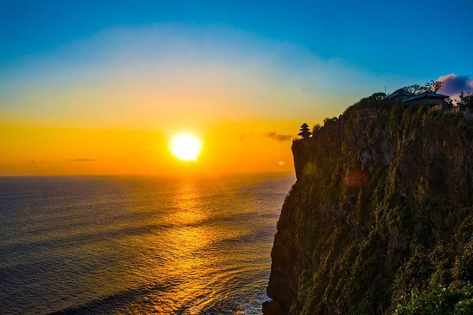 Private Uluwatu Temple and Kecak Fire Dance Evening Tour in Jimbaran Bay - Tour Itinerary and Inclusions