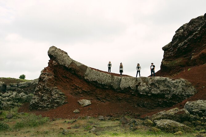 Private Vacation Photography Session With Local Photographer in Reykjavik - Common Questions