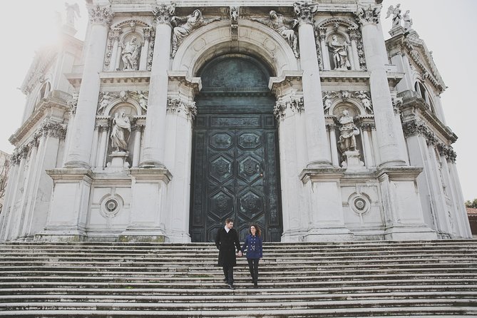 Private Vacation Photography Session With Local Photographer in Venice - Additional Services and Add-ons