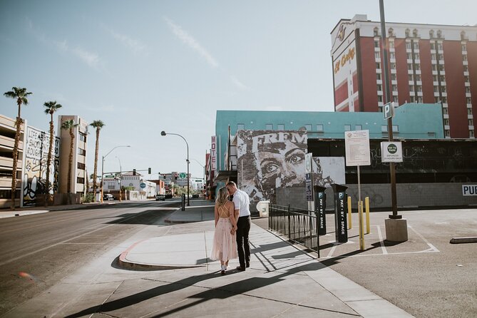 Private Vacation Photography Session With Photographer in Las Vegas - Selecting Date and Travelers