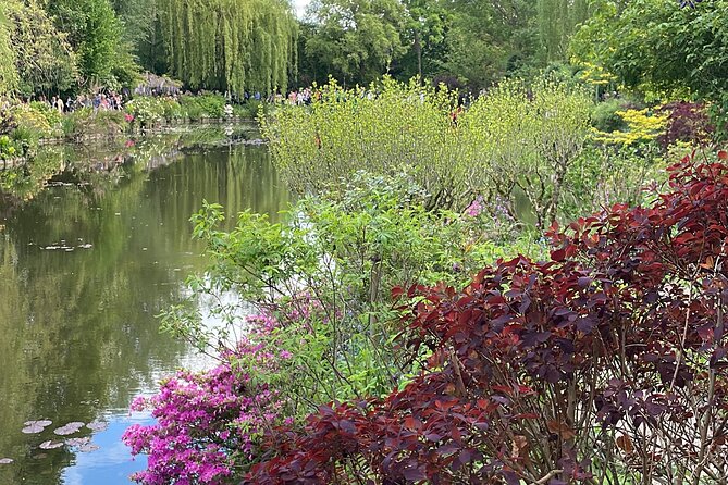 Private Van Tour From Paris to the Palace of Versailles and Giverny - Palace of Versailles Experience