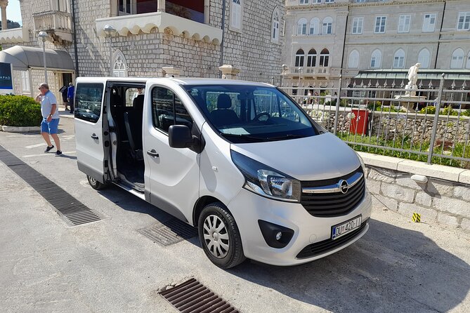 Private Van Transfer Service in Dubrovnik - Meeting and Pickup Options