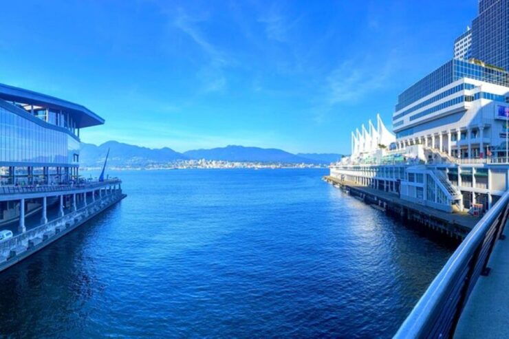 Private Vancouver ALL in ONE Full Tour With 15 Attraction - Language Options and Expert Guides
