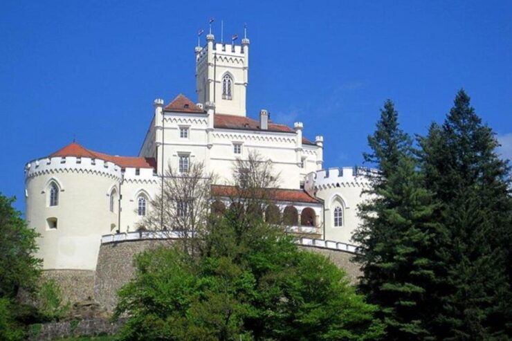 Private VaražDin and TrakošćAn Castle Tour - From Zagreb - Tour Duration and Itinerary