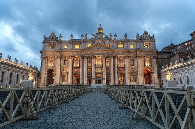 Private Vatican Tour With Official Tour Guide and Tickets - Meeting and Pickup
