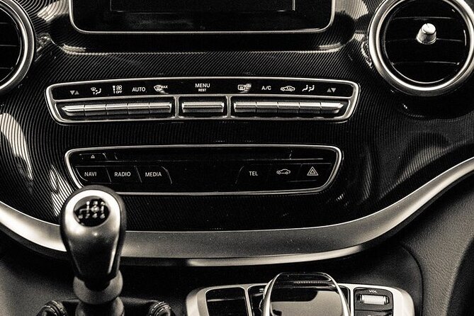 Private Vehicle Transfer From Geneva City to Geneva Airport - Booking Confirmation