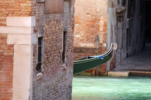 Private Venice Walking Tour and Gondola Ride - Important Information