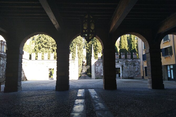 Private Verona & Giusti Garden- 3 Hour Walking Tour - Inclusions and Logistics