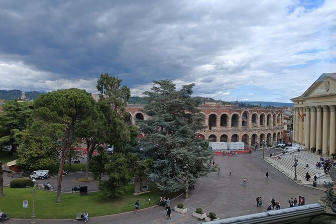 Private Verona Tour With Local Guide & Arabic Interpreter - Location and Start Time