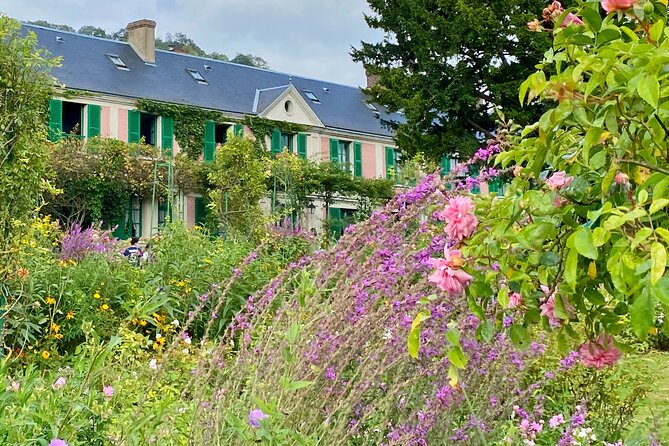 Private Versailles — Giverny From Paris by Minivan With Palace, Trianon, Gardens - Questions