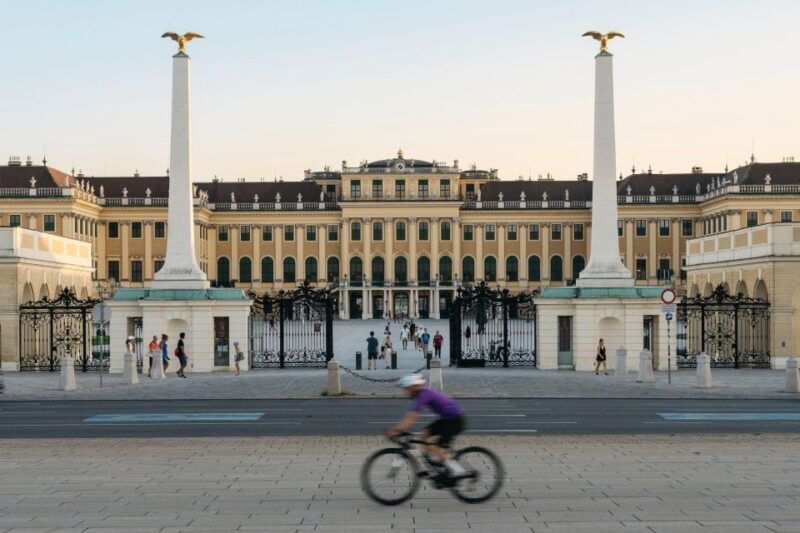 Private Vienna City Tour incl. Schönbrunn Palace by Minivan - FAQ
