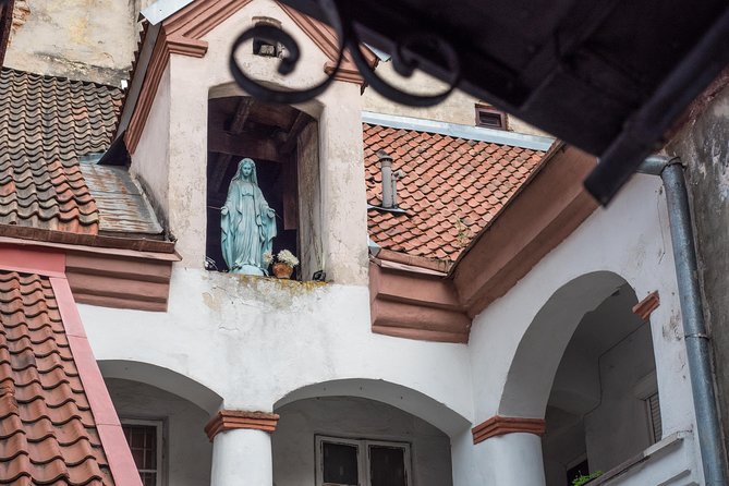 Private Vilnius Ghost & Legends Tour - Inclusions