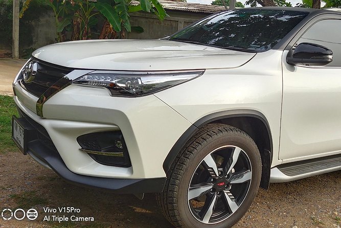 Private: Vip. SUV Car & Van Rental English Driver ( 7 Hrs /Day ) - Driver Qualifications and Expertise