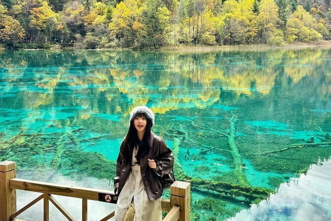 Private VIP Tour:2-Day JiuzhaigouHuanglong Highlights Experience - An In-Depth Look at the 2-Day Itinerary