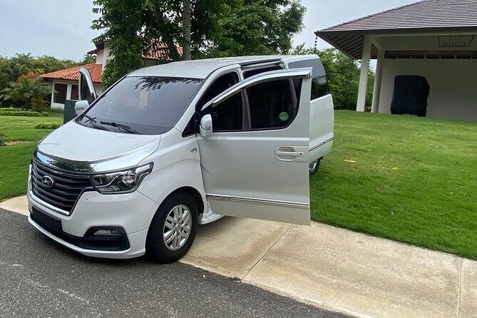 Private VIP VAN Transfer PUJ Airport to/from Uvero Alto Hotels - Good To Know