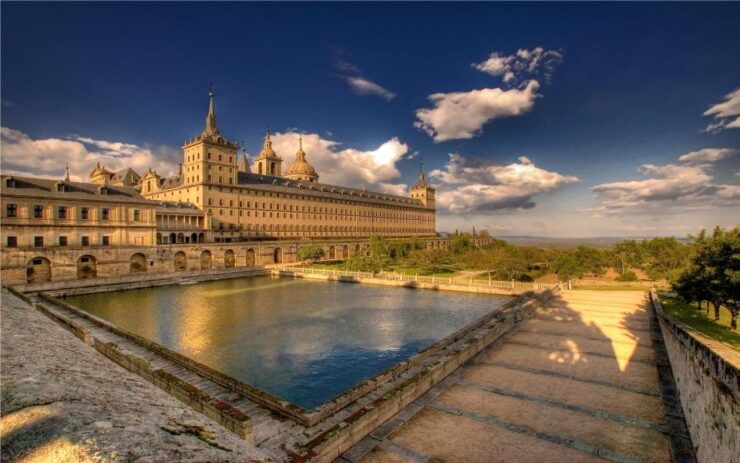 Private VIP Visit El Escorial Palace, Monastery and Gardens - Historical Significance of El Escorial Palace