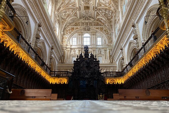Private Visit in Catalonia With Ticket Included to the Mosque-Cathedral - Pickup and Refund Policies