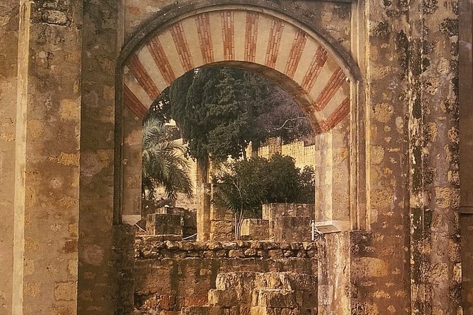 Private Visit to Medina Azahara With Official Guide - Notable Guide Experiences