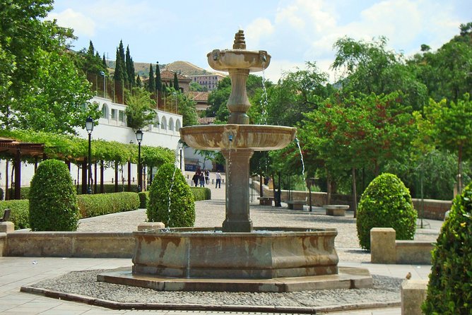 Private Visit to the Alhambra and Albaicín, With Skip-The-Line Tickets - Granada - Common Questions