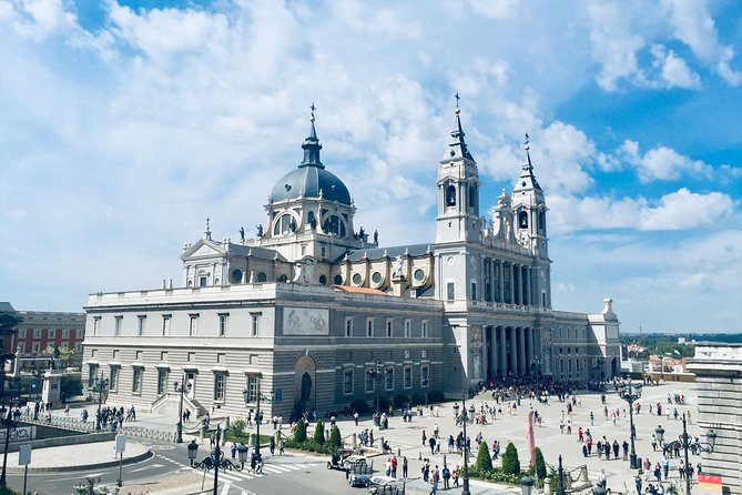 Private Visit to the Royal Palace of Madrid and the Prado Museum. - Time-saving and Efficient Experience