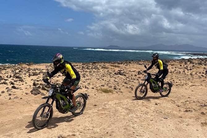 Private Volcanoes Tour Electric Experience of Fuerteventura - Expert Guide and Safety Measures