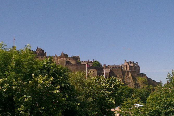 Private Walk: Edinburgh Old Town and New Town - Common Questions