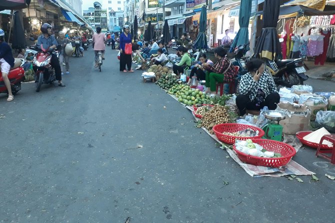 Private Walking Food Tour With Local Students - Reviews