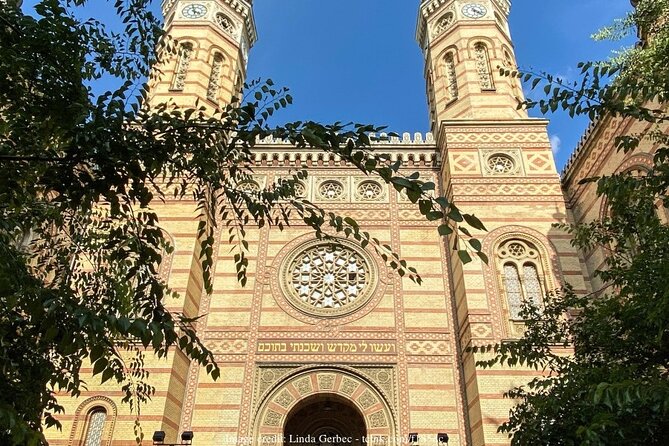 Private Walking Highlights of the Jewish District in Budapest - Local Food and Drink