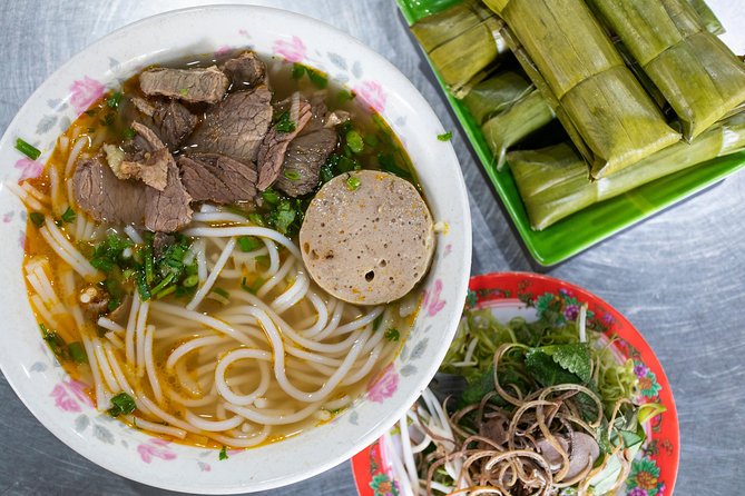 PRIVATE Walking STREET FOOD With GIRLPOWER Locals - Common Questions