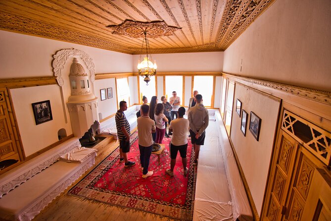 Private Walking Tour About Ismail Kadare in Gjirokaster - Good To Know