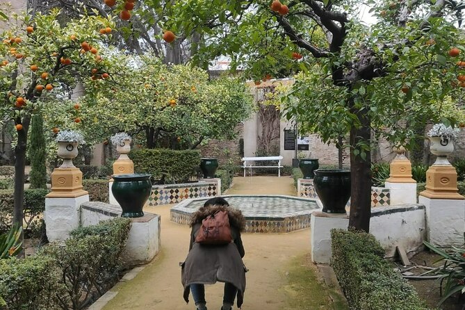 Private Walking Tour Alcazar and Cathedral in Sevilla - Informative and Engaging Experiences