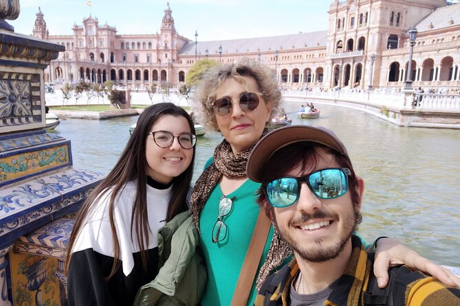 Private Walking Tour Alcazar and Cathedral in Sevilla - Memorable Moments and Stories