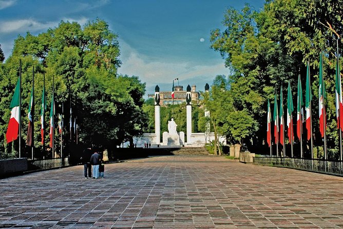 Private Walking Tour Anthropology Museum & Chapultepec Castle - Top Attractions in Mexico City