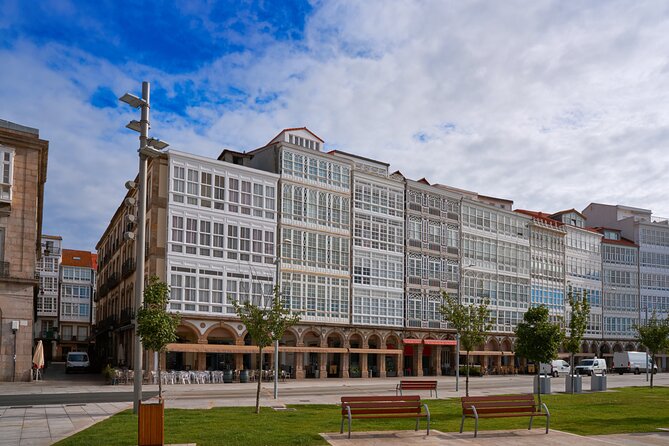 Private Walking Tour Around Coruña With Beer or Wine - Tour Highlights
