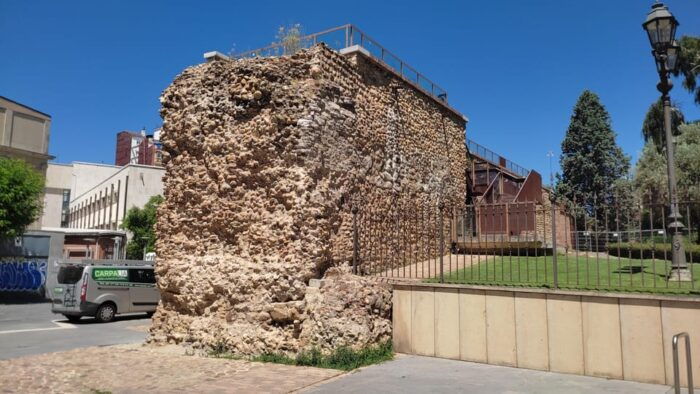 Private Walking Tour Around León - Casa Botines