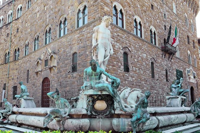 PRIVATE Walking Tour Around Medici Family - Reviews and Cancellations
