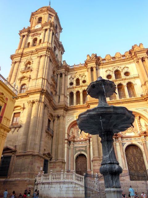 Private Walking Tour: Cathedral, Alcazaba and Roman Theatre - Itinerary