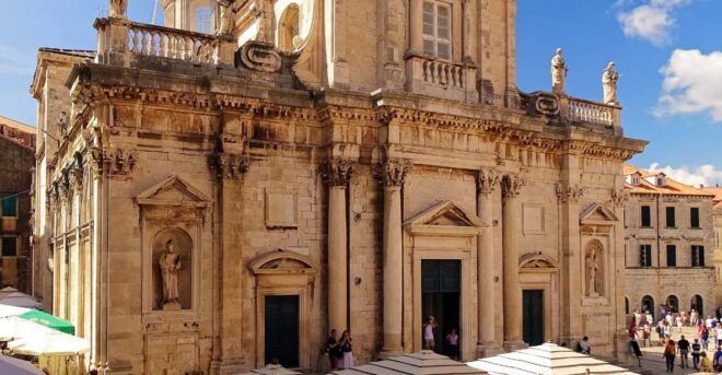 Private Walking Tour Dubrovnik Old Town With Licenced Guide - Guided Experience
