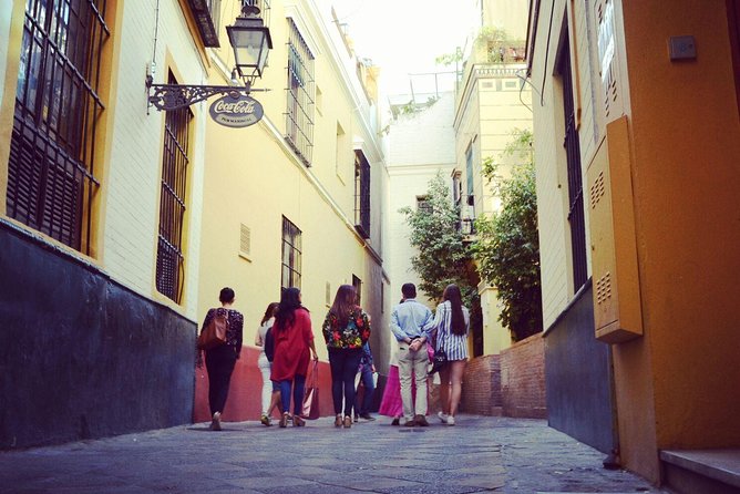 Private Walking Tour Holy Week in Seville - Enjoy a Drink at the Holy Week Bar