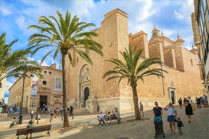 Private Walking Tour in Mahon Menorca - Meeting and Pickup Information