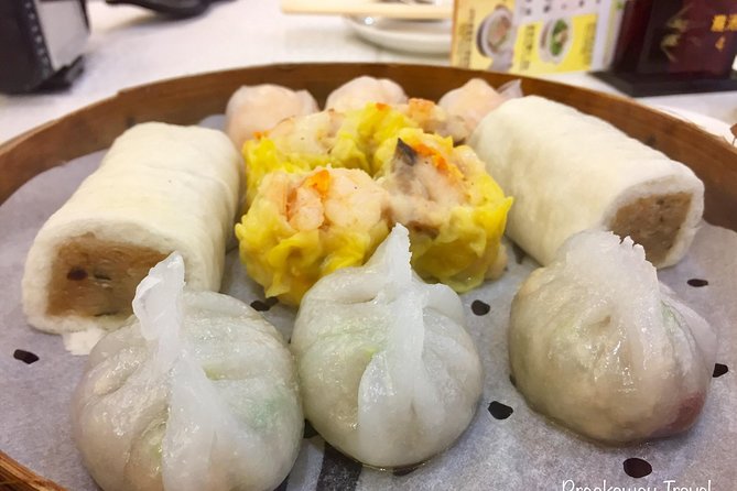 Private Walking Tour: Local Markets and Foodie in Hong Kong - Food Tastings