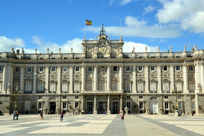 Private Walking Tour: Madrid Old Town With a Local Guide - Benefits of a Private Walking Tour