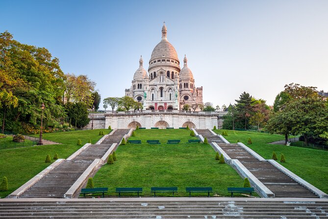 Private Walking Tour of Montmartre and Sacré-Cœur Basilica - Optional Dome Access